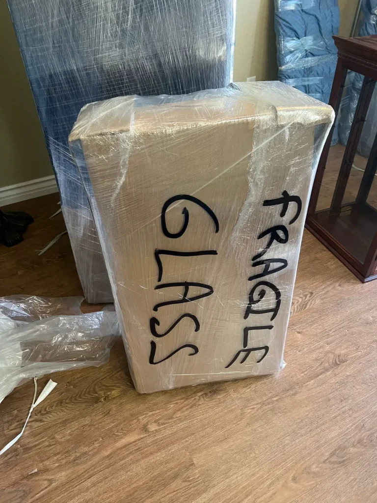 moving boxes type fragile