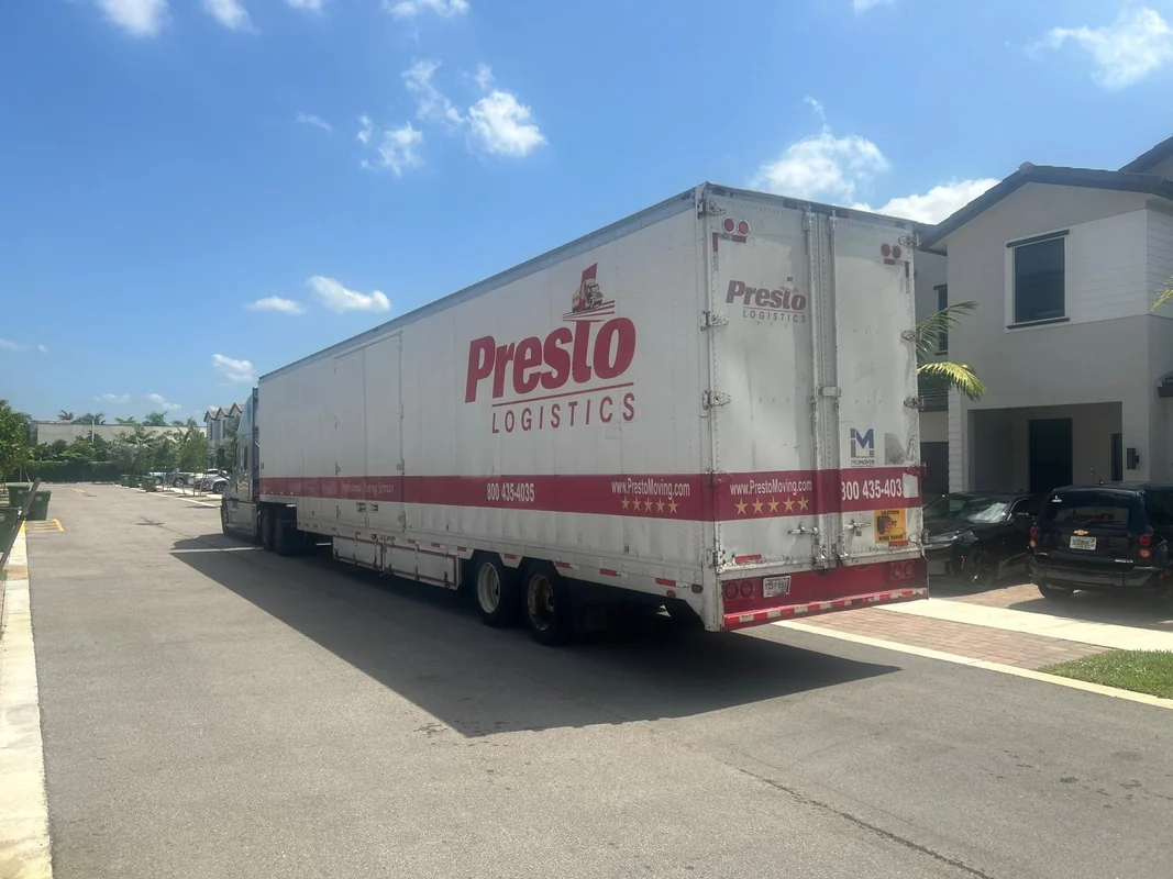 Presto Movers team providing Moving Services in Simi Valley